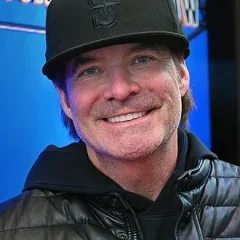Pat Monahan height profile photo