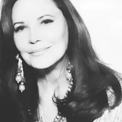 Patricia Altschul height profile photo