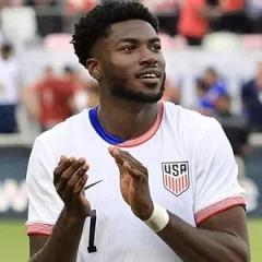 Patrick Agyemang (soccer, born 2000) height profile photo