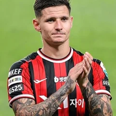 Patryk Klimala height profile photo