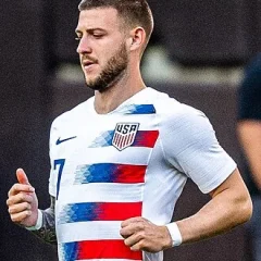 Paul Arriola height profile photo