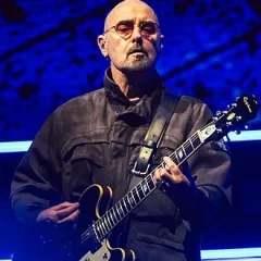 Paul "Bonehead" Arthurs height profile photo