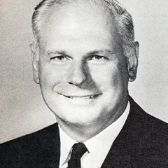 Paul Hellyer height profile photo