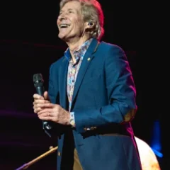 Paul Jones (singer) height profile photo