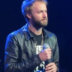 Paul McDonald (musician) height profile photo