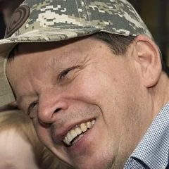 Paul Wahlberg height profile photo
