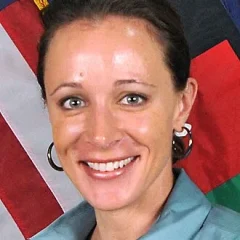 Paula Broadwell height profile photo