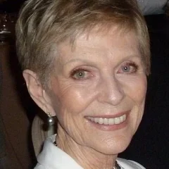 Paulene Stone height profile photo