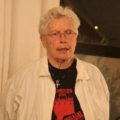 Pauline Oliveros height profile photo