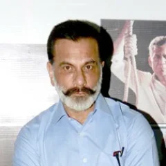 Pavan Malhotra height profile photo