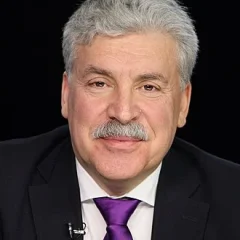 Pavel Grudinin height profile photo