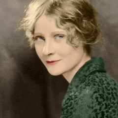 Peg Entwistle height profile photo