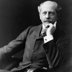 Percival Lowell height profile photo