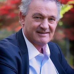 Peter Casey height profile photo
