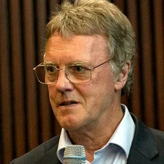 Peter J. Ratcliffe height profile photo
