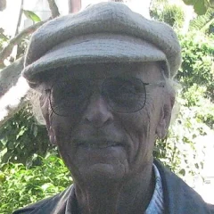 Peter Thomas (announcer) height profile photo