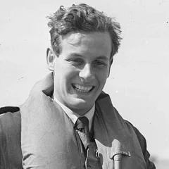 Peter Townsend (RAF officer) height profile photo
