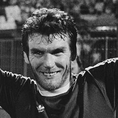 Peter Withe height profile photo