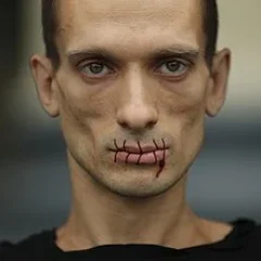 Petr Pavlensky height profile photo