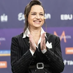 Petra Mede height profile photo