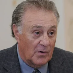 Phil Esposito height profile photo