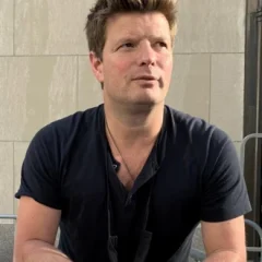 Phil Harvey (band manager) height profile photo