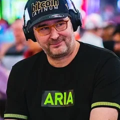 Phil Hellmuth height profile photo