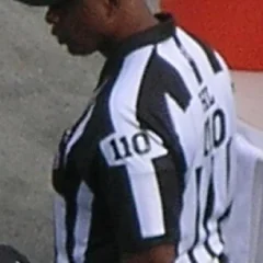 Phil McKinnely height profile photo