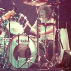 Phil Taylor (musician) height profile photo