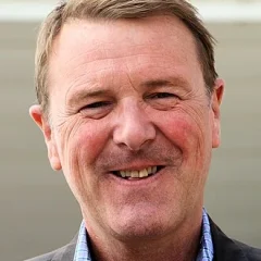 Phil Tufnell height profile photo