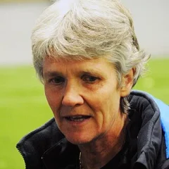 Pia Sundhage height profile photo