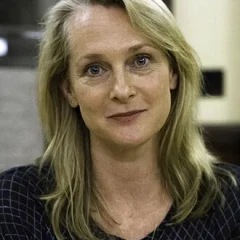 Piper Kerman height profile photo