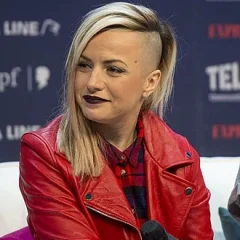 Poli Genova height profile photo
