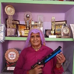 Prakashi Tomar height profile photo