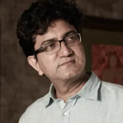 Prasoon Joshi height profile photo