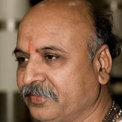 Pravin Togadia height profile photo