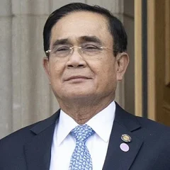 Prayut Chan-o-cha height profile photo