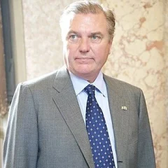 Prince Carlo, Duke of Castro height profile photo
