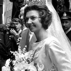 Princess Désirée, Baroness Silfverschiöld height profile photo