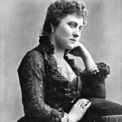Princess Louise, Duchess of Argyll height profile photo