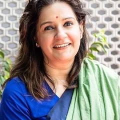 Priyanka Chaturvedi height profile photo