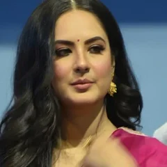 Puja Banerjee height profile photo
