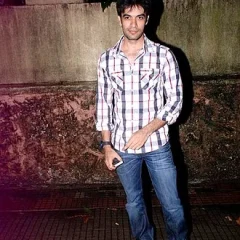 Punit Malhotra height profile photo