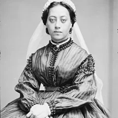 Queen Emma of Hawaii height profile photo
