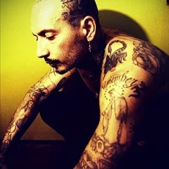 Rafael Reyes (artist) height profile photo