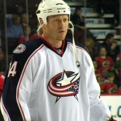 Raffi Torres height profile photo