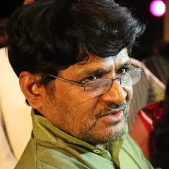 Raghubir Yadav height profile photo