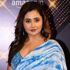 Rashami Desai height profile photo