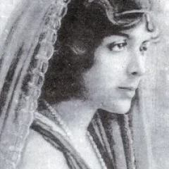 Rattanbai Jinnah height profile photo