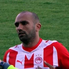 Raúl Bravo height profile photo